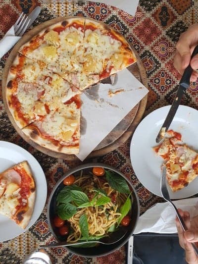 รีวิว Street Pizza & The Wine House ดินเนอร์ชิลกับพิซซ่าและไวน์ในเชียงใหม่